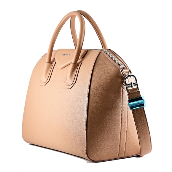 Givenchy Medium Antigona Light Beige Leather Bag - Picture 2 of 8